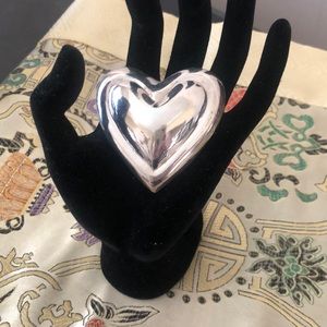 ❤️Sterling silver heart pin that also can be worn on a chain. Makes a nice gift!